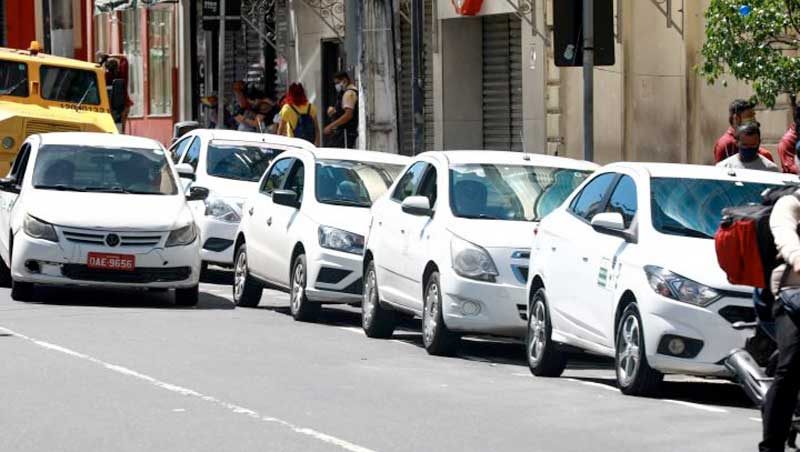 IMMU-cadastra-mais-de-3-mil-taxistas-para-receber-benefício