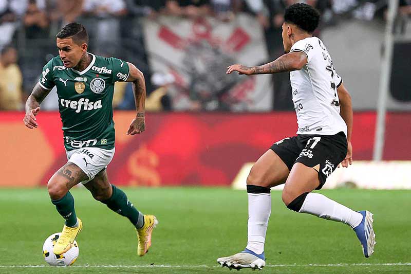 Palmeiras-bate-Corinthians-e-amplia-vantagem-na-ponta-do-Brasileiro