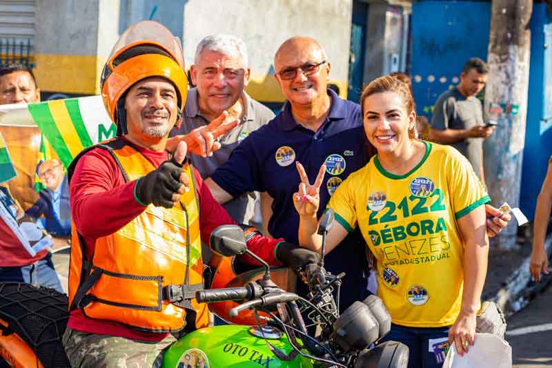 Candidato-caminhou-pelas-principais-ruas-da-Manaus-Moderna-e-recebeu-apoio-de-eleitores