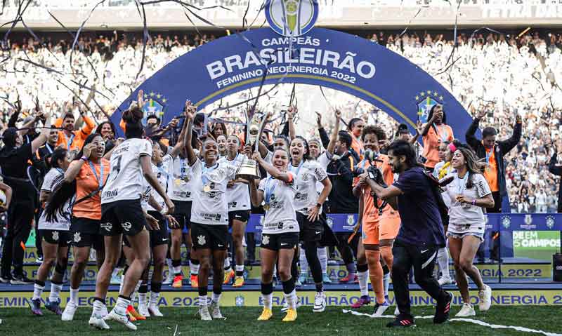 Corinthians-goleia-Inter-para-ficar-com-título-do-Brasileiro-Feminino