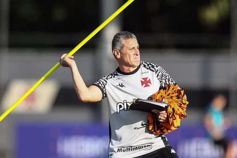 Jorginho-chega-ao-Vasco-dizendo-que-o-alvo-é-o-retorno-à-Série-A