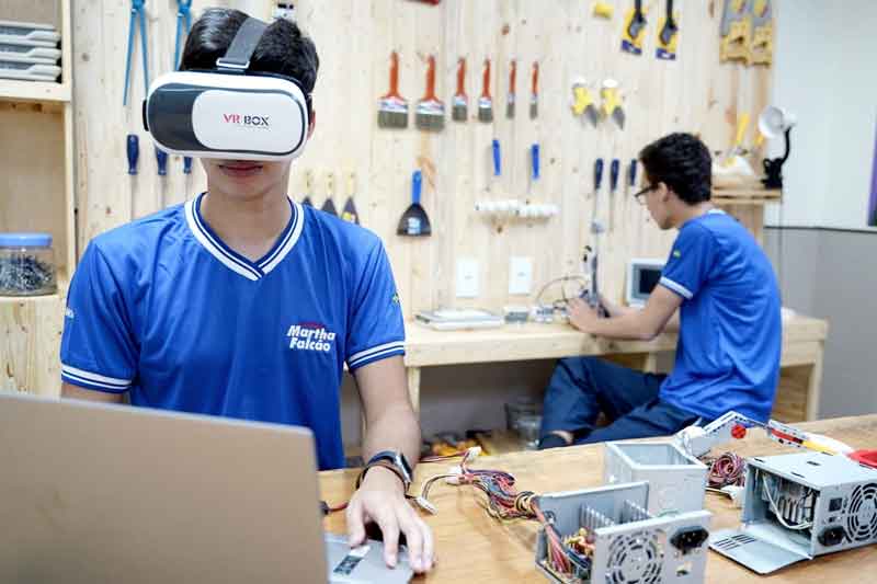 Laboratório-Maker-motiva-crianças-e-adolescentes-a-criar-e-inovar