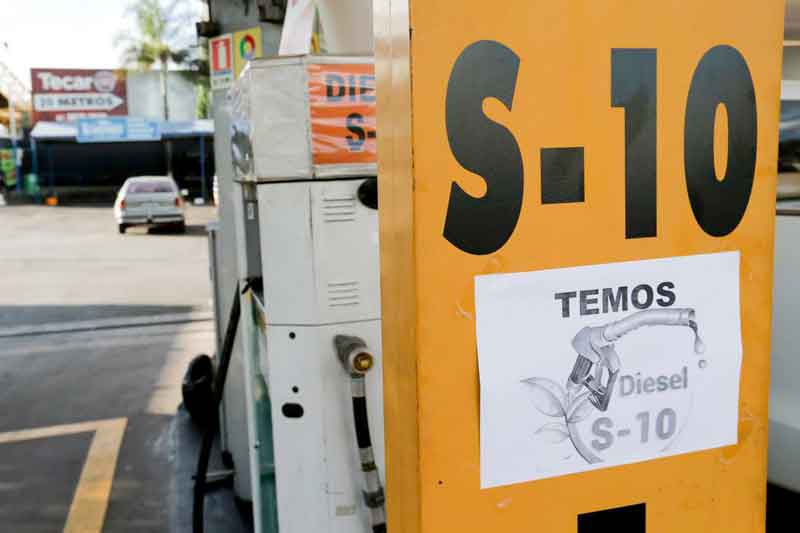 Petrobras-anuncia-redução-de-R$-0,30-no-diesel