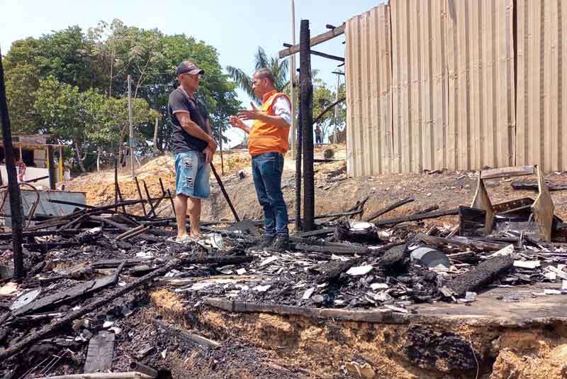Prefeitura-de-Manaus-atende-vítimas-de-incêndio-no-Nova-Cidade