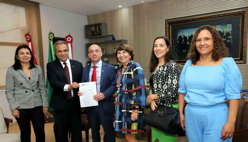 TCE-AM-recebe-da-Atricon-declaração-de-garantia-qualidade-das-ações-da-Corte-de-Contas