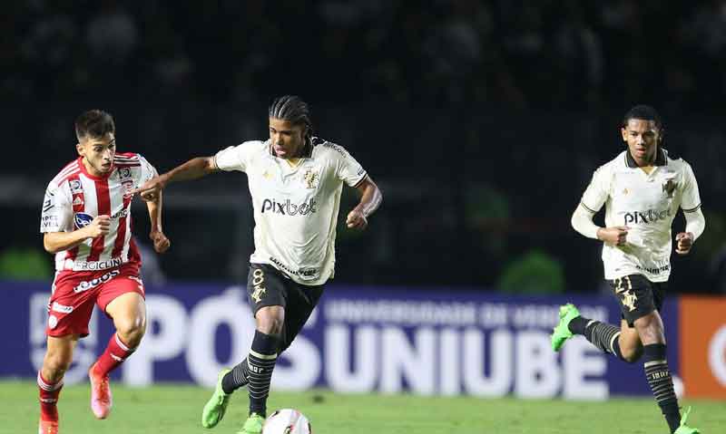 Vasco-goleia-Náutico-para-se-manter-no-G4-da-Série-B