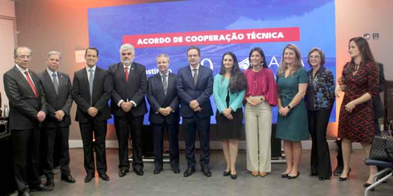 Assinatura-de-acordo-entre-IRB-e-ANA-em-Brasília