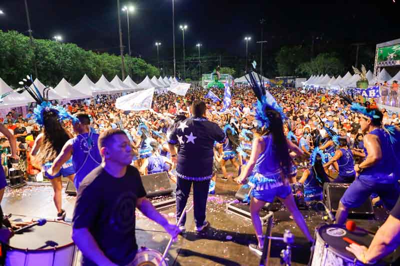 Feirinha-do-Tururi-tem-público-de-20-mil-pessoas-e-segue-até-quinta-feira