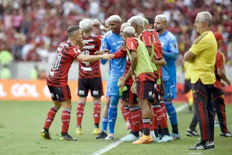 Flamengo-perde-para-o-Avaí-em-dia-de-festa-e-despedidas-no-Maracanã