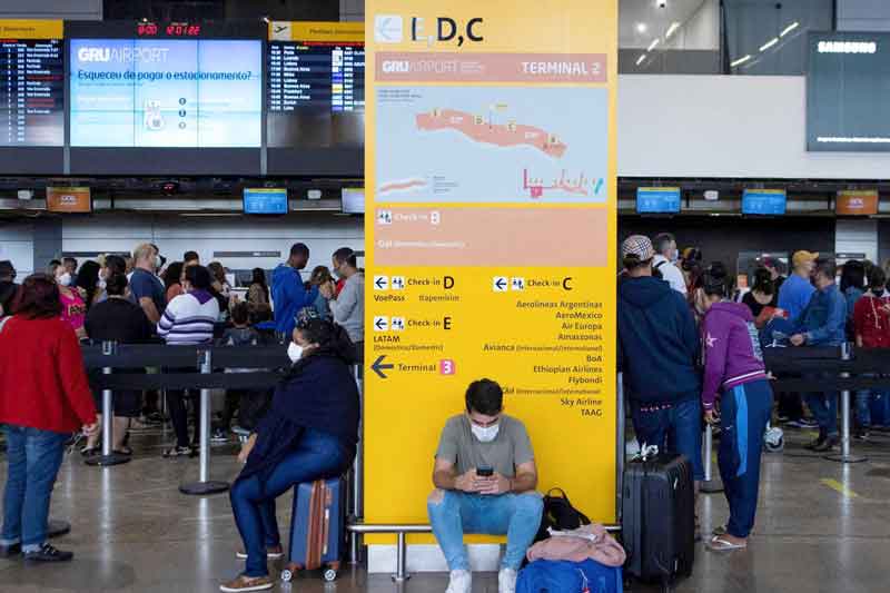 Máscaras-em-aviões-e-aeroportos-são-obrigatórias-a-partir-de-hoje