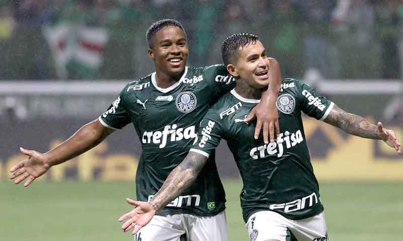Palmeiras-celebra-título-Brasileiro-com-goleada-sobre-o-Fortaleza