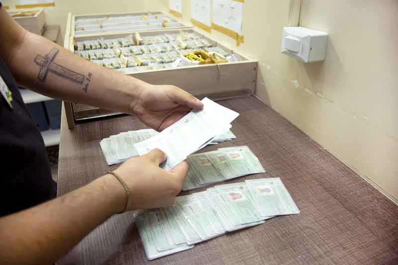 Prazo-para-renovar-CNHs-vencidas-em-janeiro-e-fevereiro-deste-ano-termina-na-quarta-feira