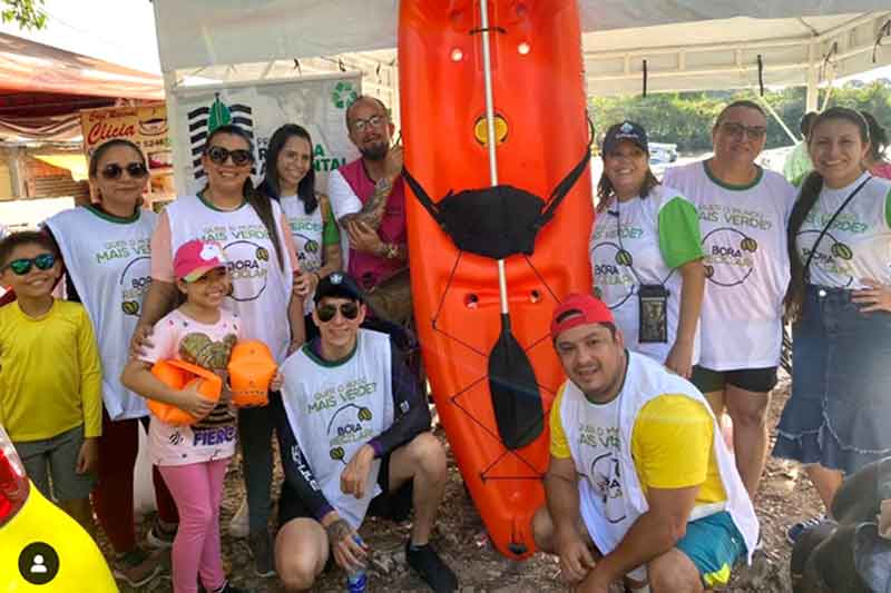 Voluntários-participam-do-projeto-Remada-Ambiental