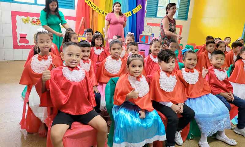 Crianças-da-Creche-Zezé-Pio-de-Souza-comemoram-formatura