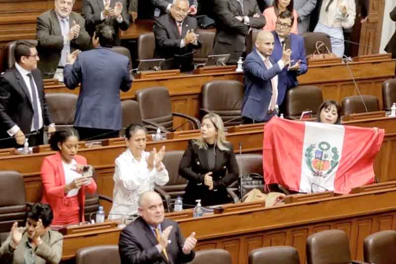 Entenda-o-que-aconteceu-no-Peru-com-impeachment-de-Castillo-e-fechamento-do-Congresso