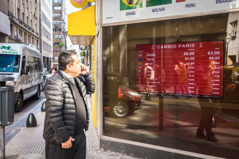 Inflação-na-Argentina-passa-de-90%-em-2022