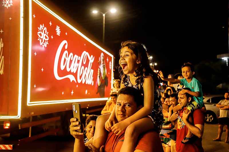 Manaus-receberá-sete-dias-de-desfile-da-Caravana-de-Natal-da-Coca-Cola