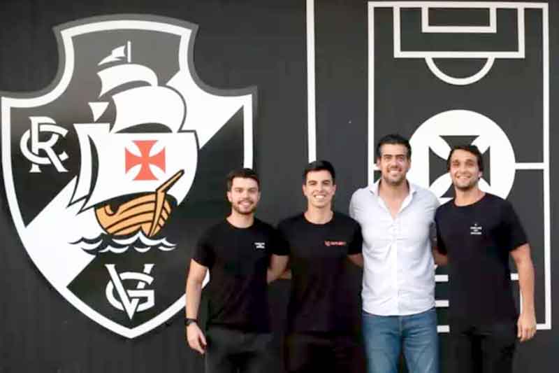 Vasco-anuncia-parceria-com-empresa-para-análise-de-mercado