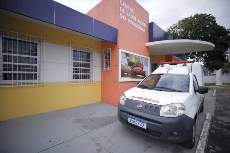 ambulancia_centro de saude mental