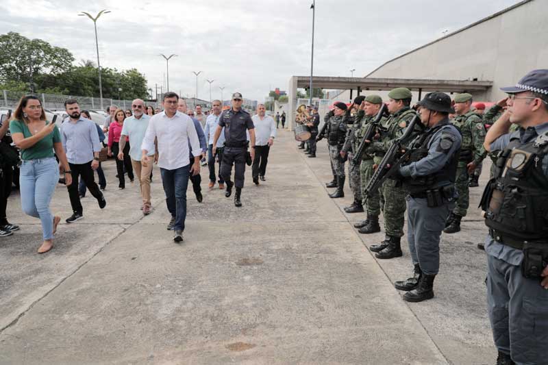 Wilson-Lima-entrega-68-novas-viaturas-e-mais-de-4-mil-equipamentos-aos-profissionais-da-Segurança-Pública-3_Foto-Diego-Peres--Secom