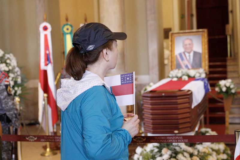 Amazonino-Mendes_velorio_1