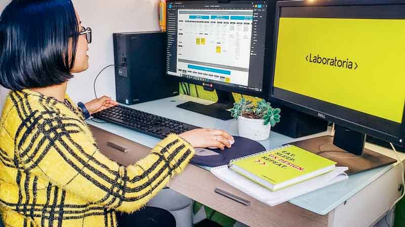Contra-a-desigualdade-de-gênero-Laboratória-forma-3-mil-programadoras