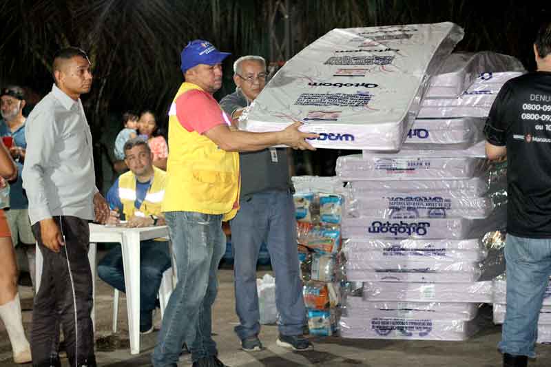 Prefeitura-continua-atendimentos-registrados-pelo-199-com-as-fortes-chuvas-do-último-domingo