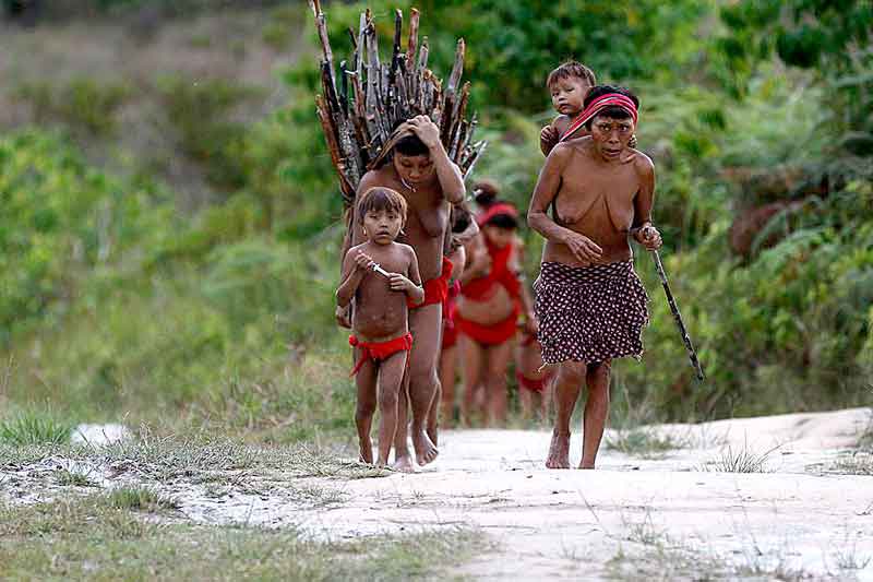 Três-antenas-de-internet-via-satélite-são-instaladas-em-área-Yanomami