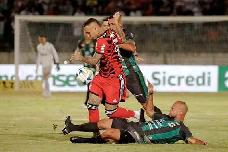 Flamengo-perde-para-o-Maringá-e-se-complica-na-Copa-do-Brasil
