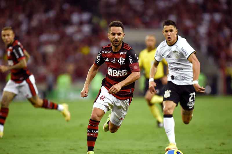 Flamengo-e-Corinthians-fazem-1º-Clássico-do-Povo-no-Brasileirão-2023