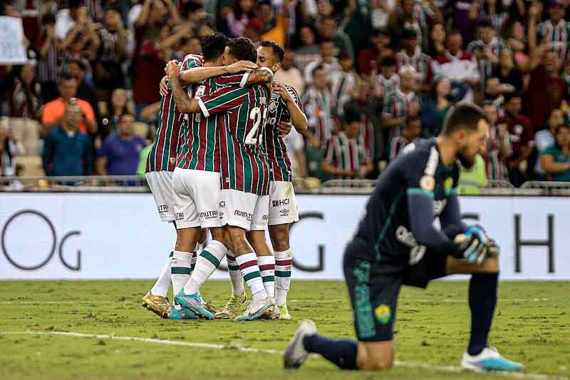 Fluminense-vence-em-marcha-lenta-antes-de-sequência-pesada-na-temporada