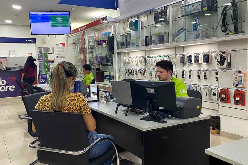 Grupo-Info-Store-abre-vagas-de-trabalho-na-área-comercial