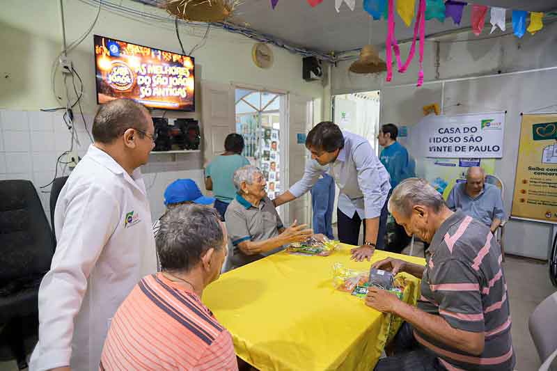 Deputado-Thiago-Abrahim-promove-ação-social-na-Casa-do-Idoso-São-Vicente-de-Paula