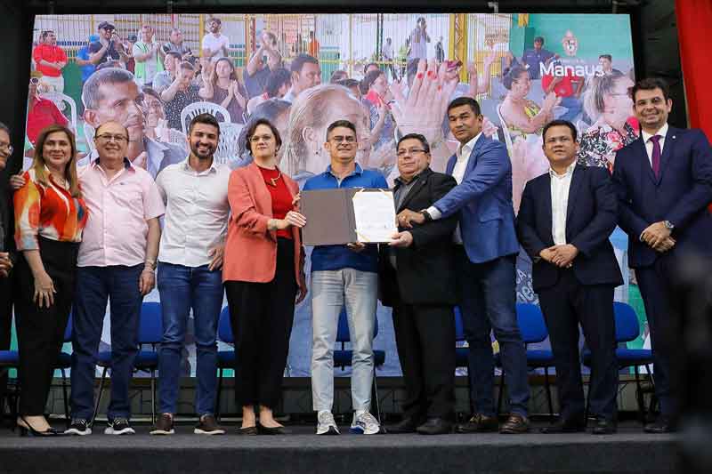 Prefeito-assina-termo-de-cooperação-para-promover-regularização-fundiária-no-bairro-Colônia-Antônio-Aleixo