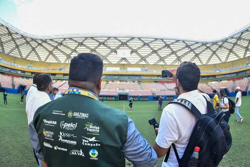 Arena-da-Amazônia-Ismael-Benigno-e-Carlos-Zamith-recebem-visita-técnica-da-CBF