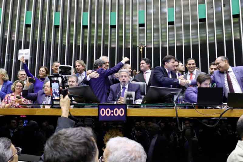 Câmara-dos-Deputados-votacao