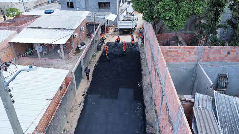 Comunidade-Braga-Mendes-recebe-asfalto-da-Prefeitura-de-Manaus-pela-primeira-vez1