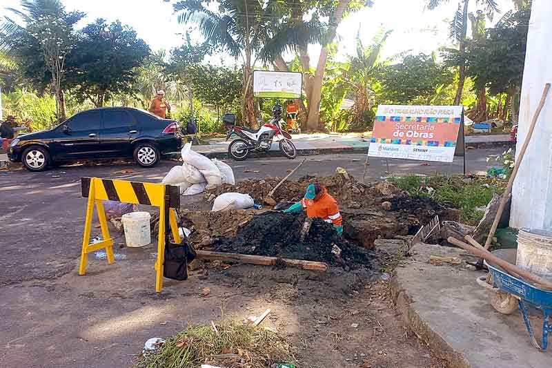 Seminf-realiza-desobstrução-de-bueiros