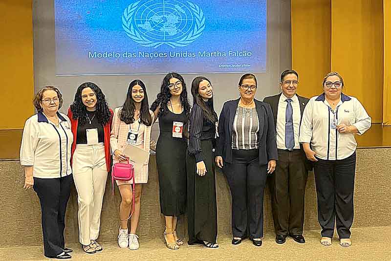 Alunos-do-Martha-Falcão-participam-de-simulação-da-ONU-em-Manaus