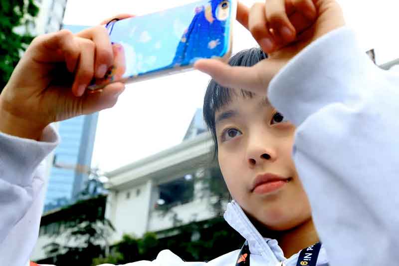 China-quer-limitar-uso-de-celular-por-crianças-a-2-horas-por-dia