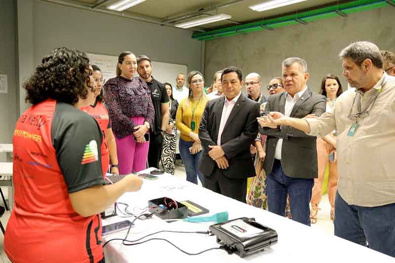 Fundação-que-completa-25-anos-de-atuação-com-PD&I-recebe-a-visita-da-Suframa