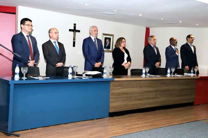 Presidente-do-TCE-AM-prestigia-entrega-de-Medalha-do-Mérito-Acadêmico-a-Samuel-Hanan