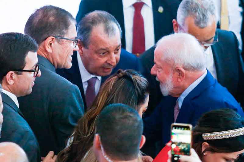 Senador-Omar-afirma-que-investimentos-do-novo-PAC-reforçam-compromisso-do-governo-Lula-com-o-Amazonas