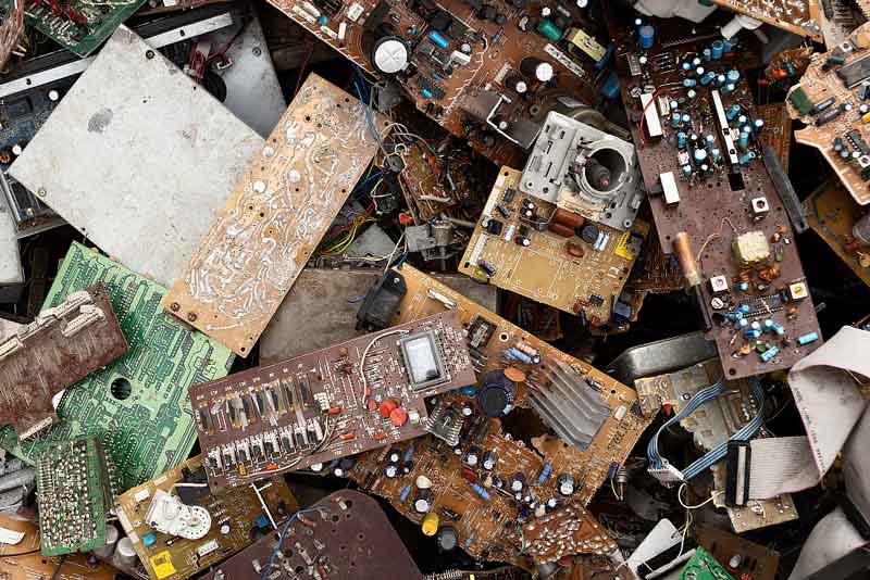Campanha-universitária-realiza-coleta-de-eletrônicos-e-limpeza-na-Marina-do-Davi