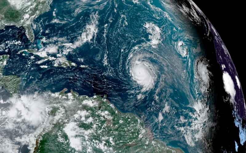 Furacão-Lee-sobe-para-categoria-5-e-avança-pelo-Caribe