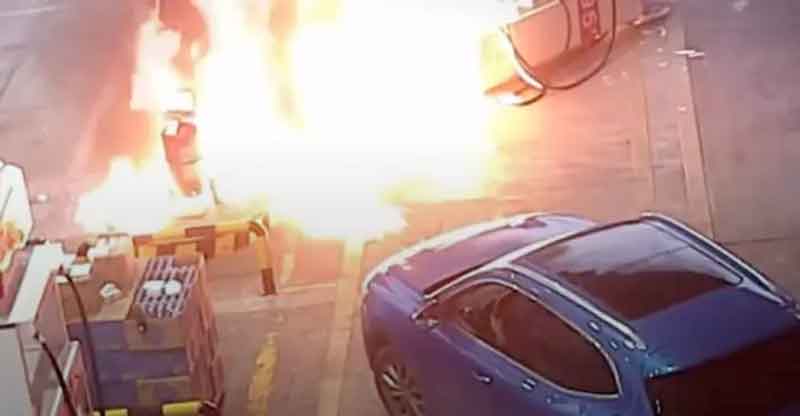 Motorista-provoca-explosão-em-posto-de-gasolina-na-China