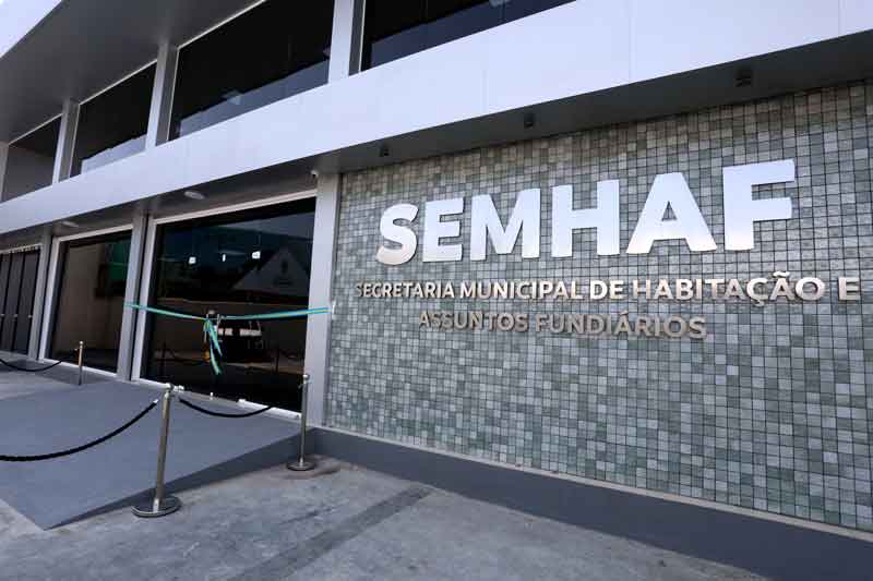 Prefeito-anuncia-construção-de-cerca-de-17-mil-moradias-durante-inauguração-da-sede-da-Semhaf