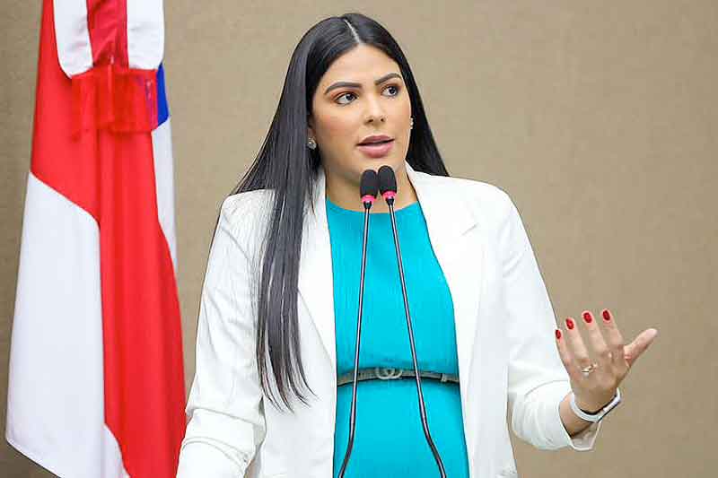 Deputada-Mayra-Dias