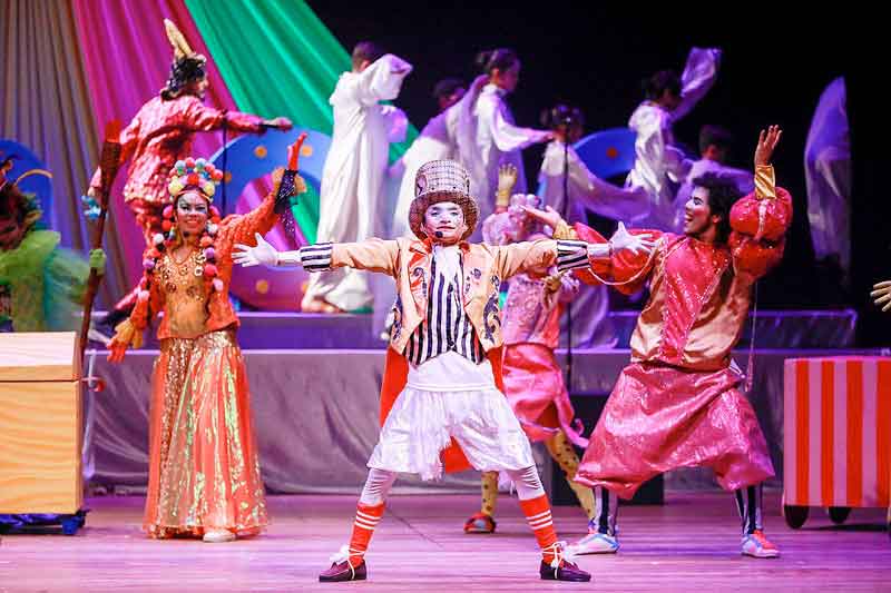 Musical-“Pluft,-Plaft,-Zumm”-é-prestigiado-por-mais-de-mil-pessoas-nas-sessões-de-estreia-no-Teatro-Amazonas