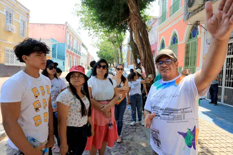 Operadores-de-turismo-fazem-tour-do-‘Vivendo-o-Nosso-Centro’,-da-Prefeitura,-neste-sábado